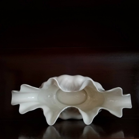 Lenox White Porcelain Flower or Console Centerpiece - Picture 9 of 11